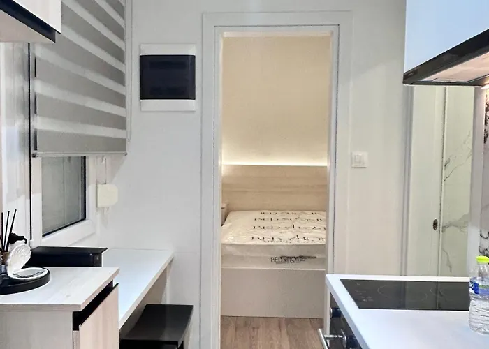 Luxury With 2 Bedrooms Διαμέρισμα